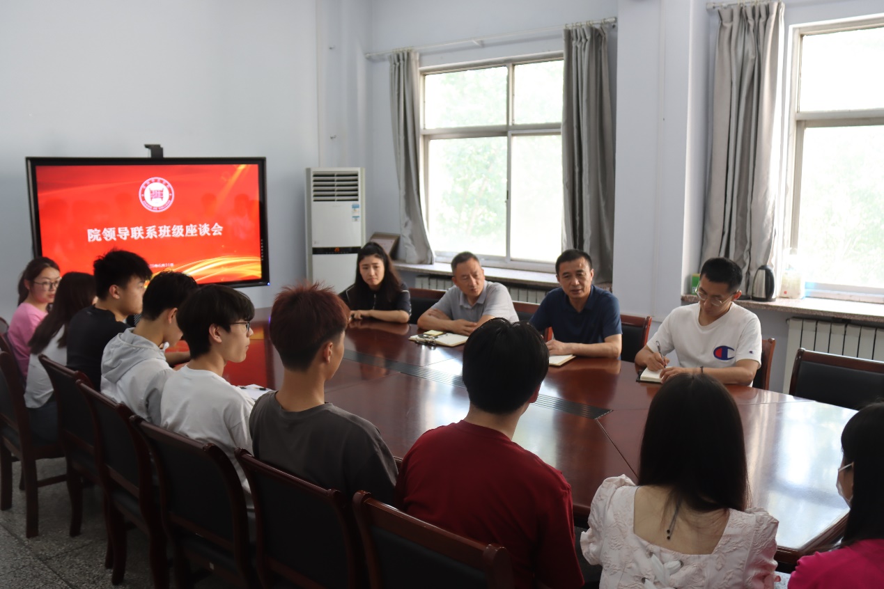 说明: J:\宣传部照片\2023.6.14(307教室座谈会)李文豪\IMG_7633.JPG